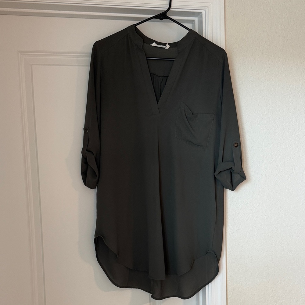 Nordstrom Elegant V-Neck Women's Top